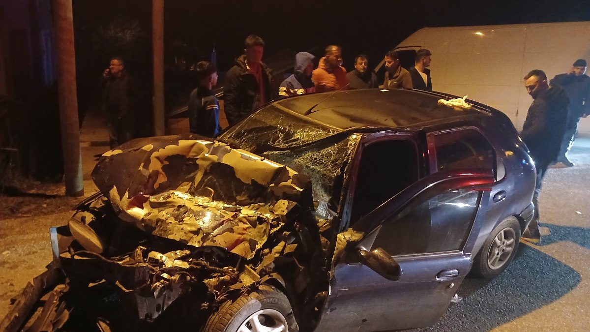 Zonguldak'ta kamyon ile çarpışan otomobilin sürücüsü öldü