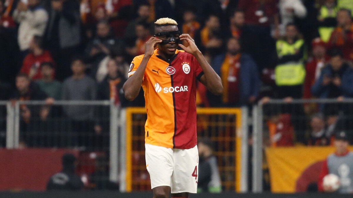 Victor Osimhen'den 10 Kasım paylaşımı