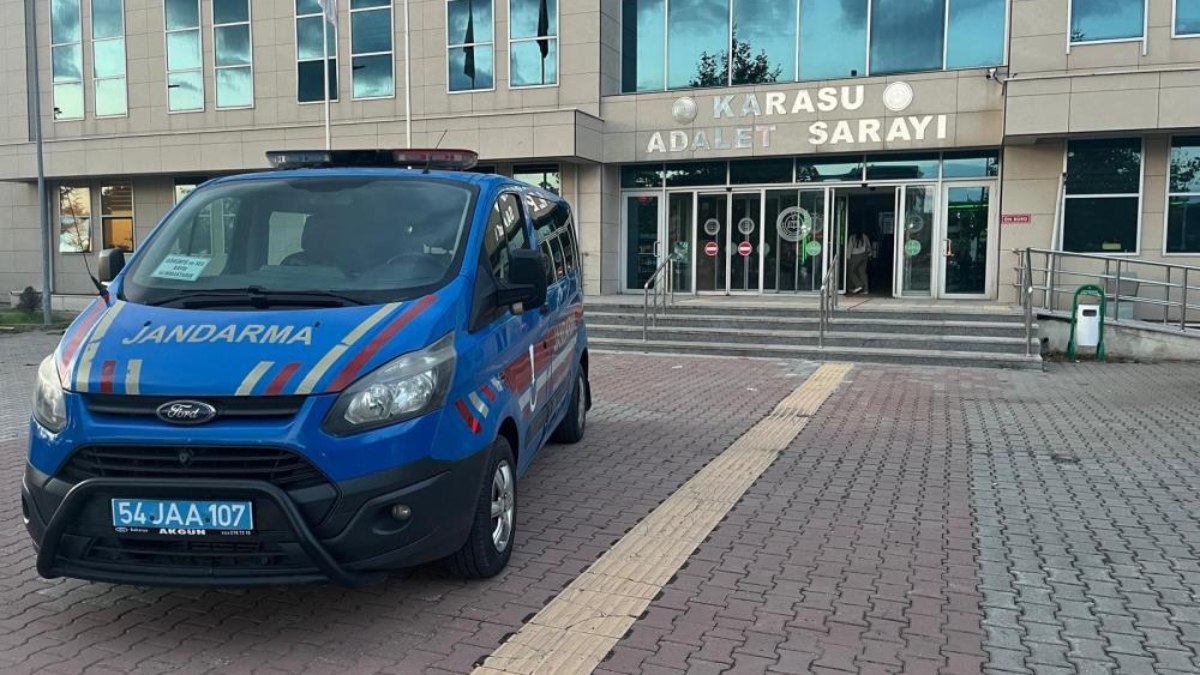 Sakarya'da 18 ayrı suçtan aranan şahıs yakalandı