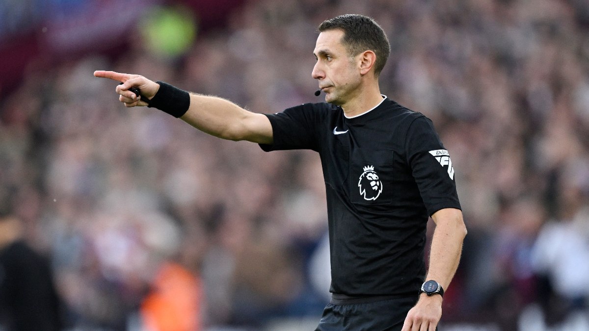 Liverpool'a küfür eden hakem David Coote'un lisansı askıya alındı