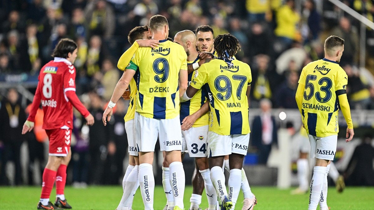 Sivasspor'a gol atan Fenerbahçeli futbolcuların adında 'ATAM' detayı