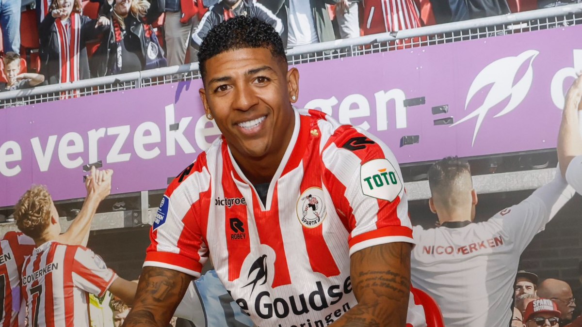 Eski Galatasaraylı Patrick van Aanholt, Sparta Rotterdam'a transfer oldu