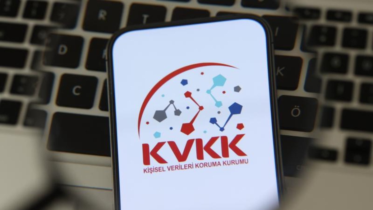 KVKK'dan X platformuna 1,4 milyon liralık ceza