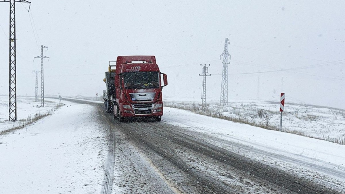 Ardahan'da Damal-Posof kara yolunda ulaşım normale döndü