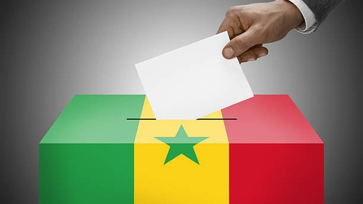 Senegal'de halk, erken genel seçim için sandık başına gitti