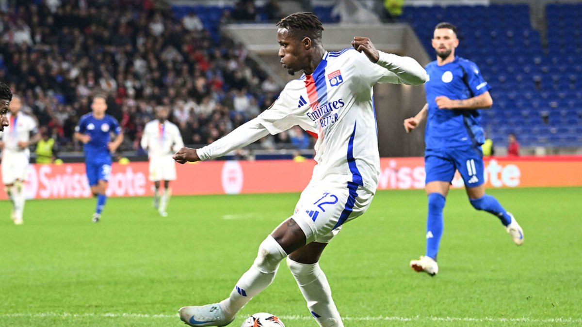 Lyon'un krizi Wilfried Zaha'yı da etkiledi! Geri dönüyor