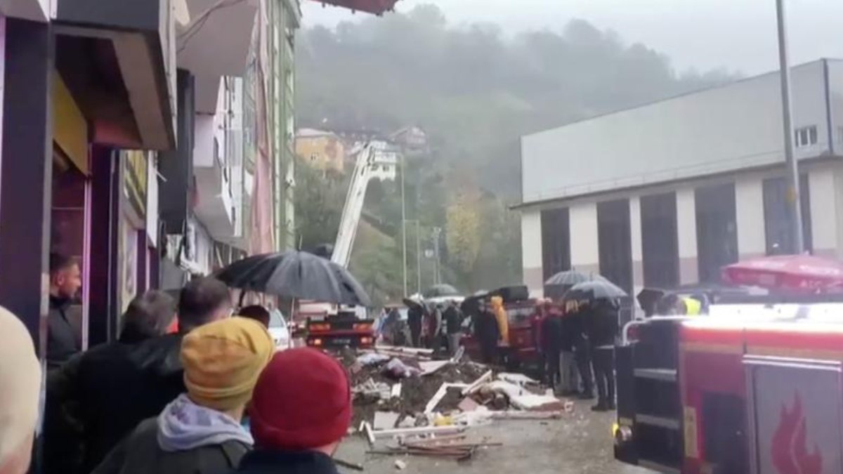 SON DAKİKA! Rize'de heyelan: 1 ölü 3 yaralı