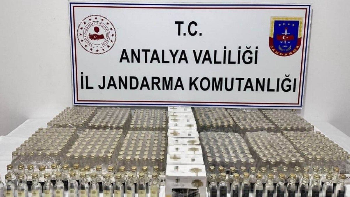 Antalya'da otelde 760 şişe kaçak içki yakalandı