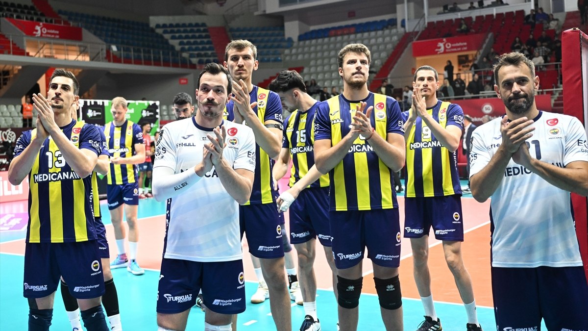 Fenerbahçe, CEV Şampiyonlar Ligi'nde ilk yenilgisini aldı