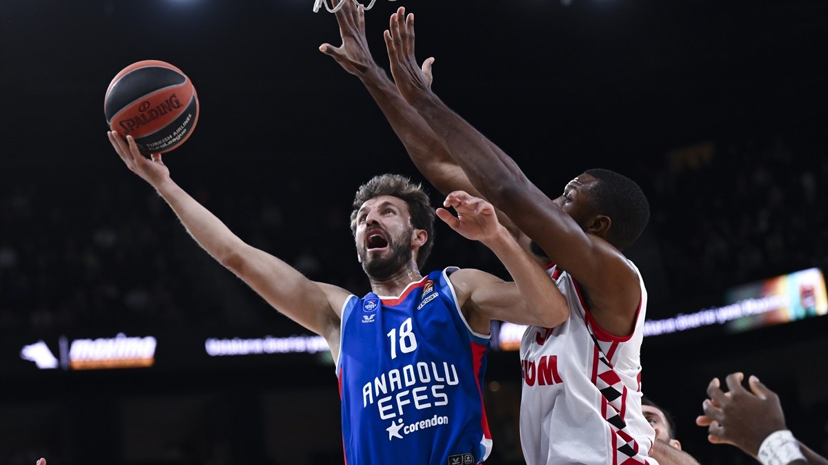 Anadolu Efes'e kötü haber! Doğuş Özdemiroğlu, 3 hafta yok