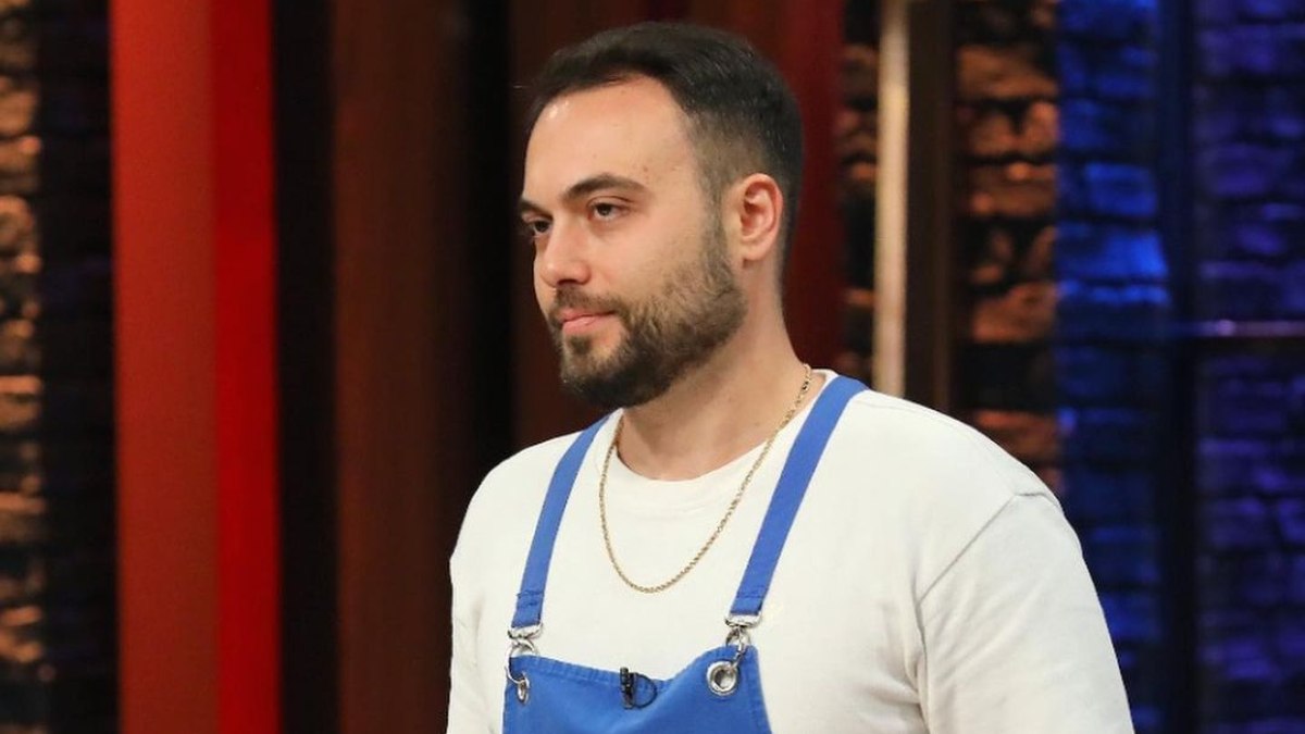 MasterChef Kerem'in eşini gören bir daha baktı! Gönlünü yabancı güzele kaptırdı...