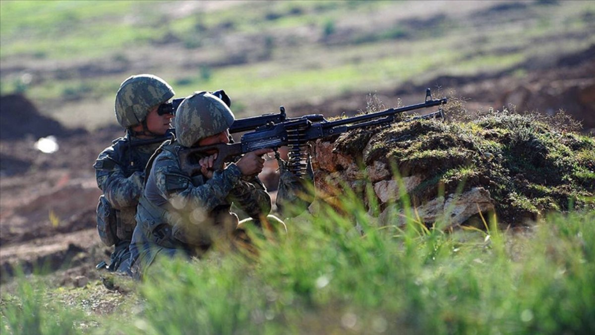 SON DAKİKA! Fırat Kalkanı ve Barış Pınarı bölgelerinde 9 PKK'lı terörist öldürüldü