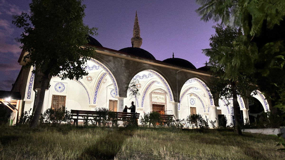 Adana'da cami imamı bıçaklanarak öldürüldü