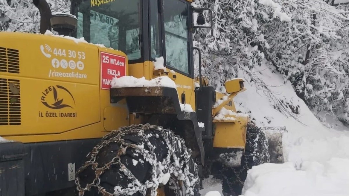 Rize’de kar nedeniyle mahsur kalan 7 kişi kurtarıldı