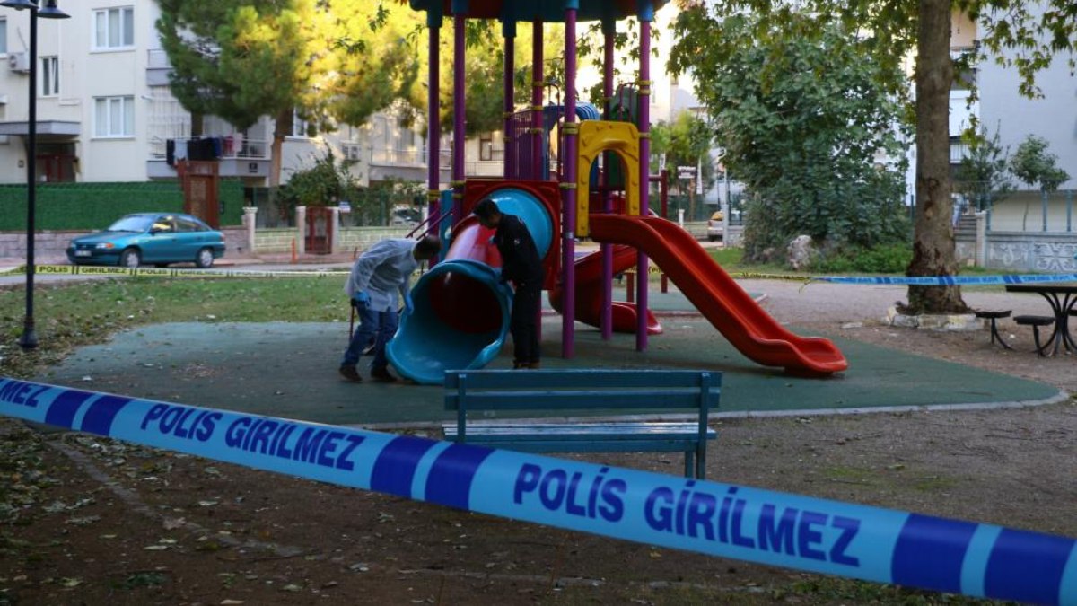 Antalya'da çocuk parkında silahlı saldırı: 2 çocuk yaralandı