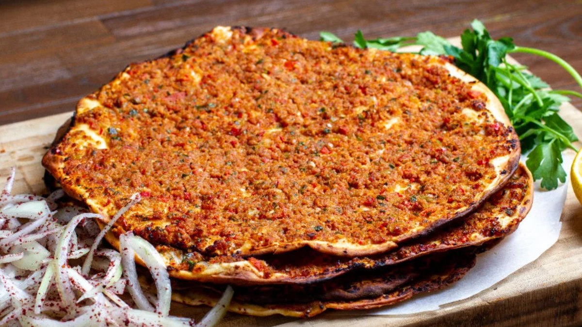 Lahmacun Türk yemeği mi? Lahmacun hangi ülkeye ait?