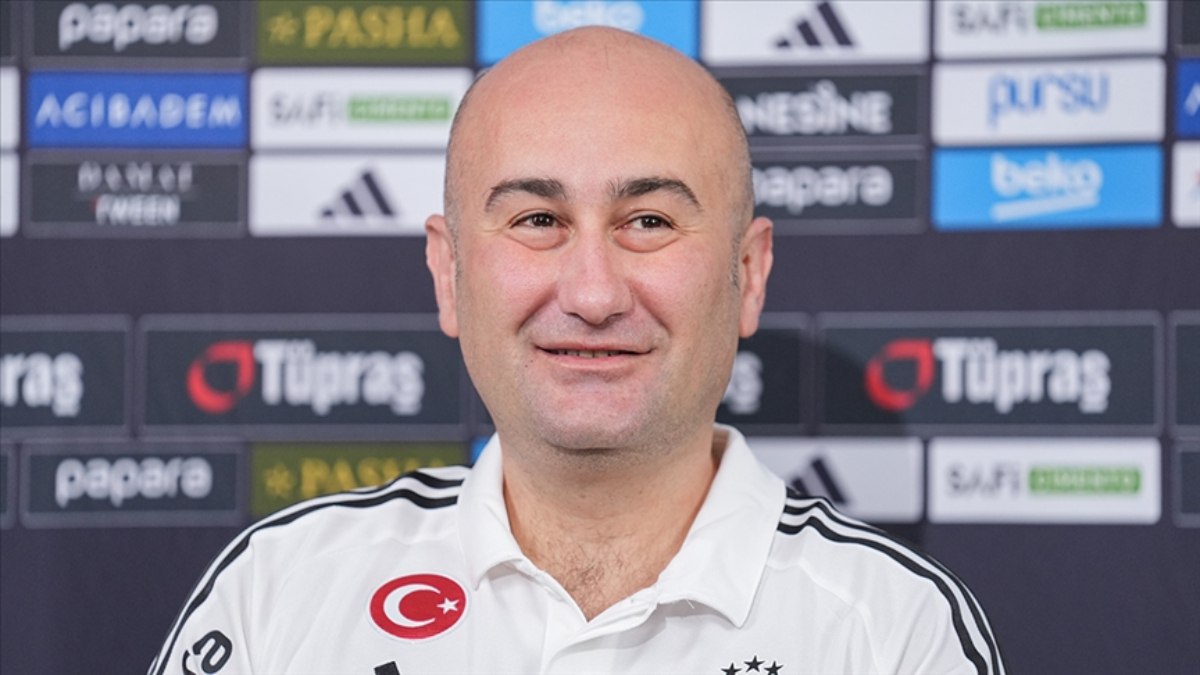 Beşiktaş Başkanı Hüseyin Yücel'den Van Bronckhorst için açıklama