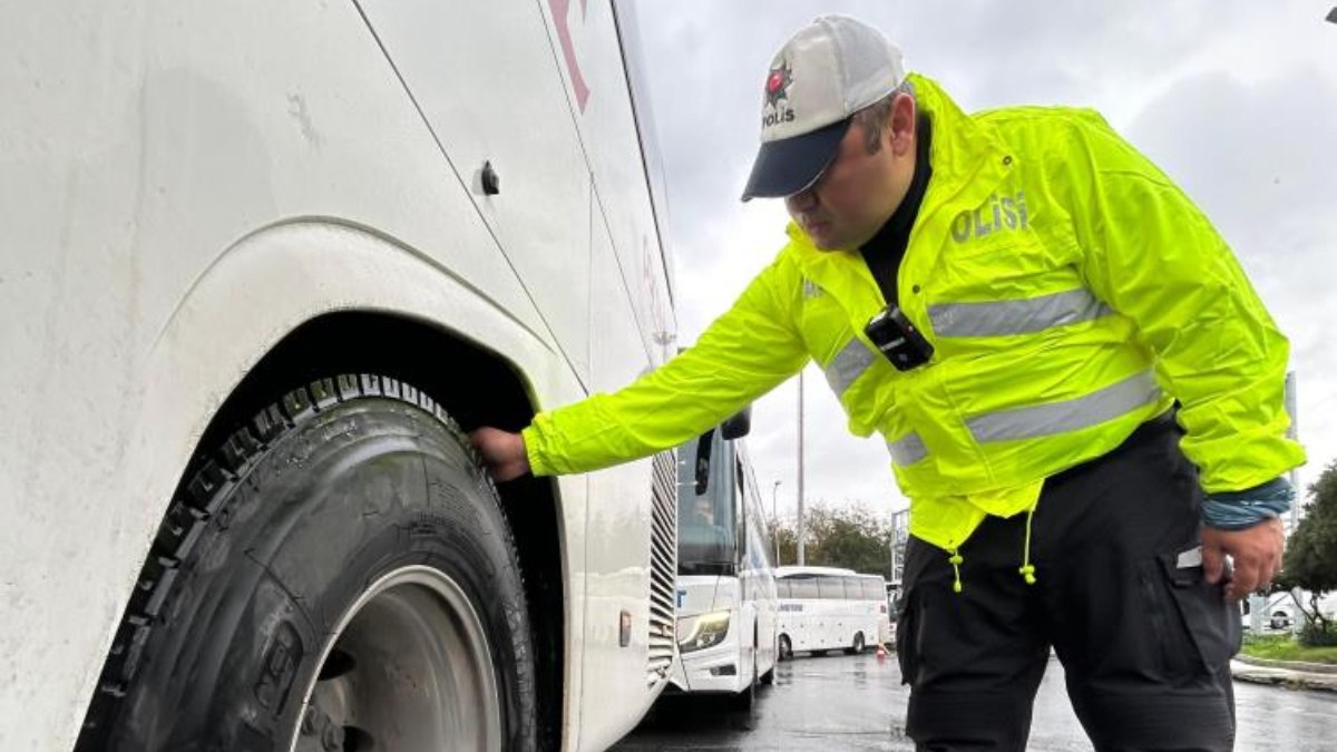 İstanbul'da 15 Temmuz Otogarı'nda kış lastiği denetimi yapıldı