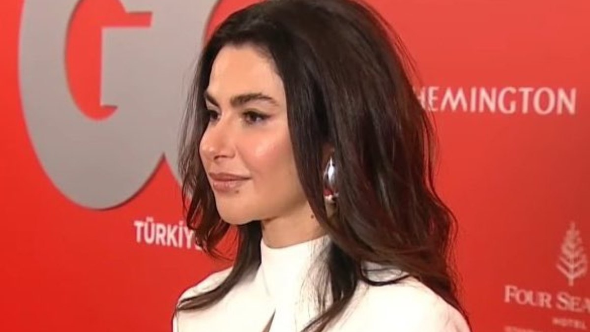 Nesrin Cavadzade beyaz dekolteli elbisesiyle gündem oldu! Görenler yorum yapmadan geçemedi