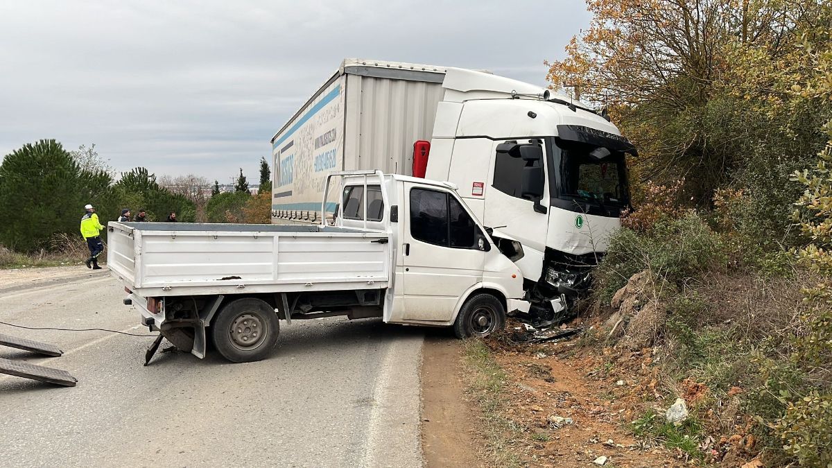 Kocaeli'de zincirleme trafik kazası meydana geldi