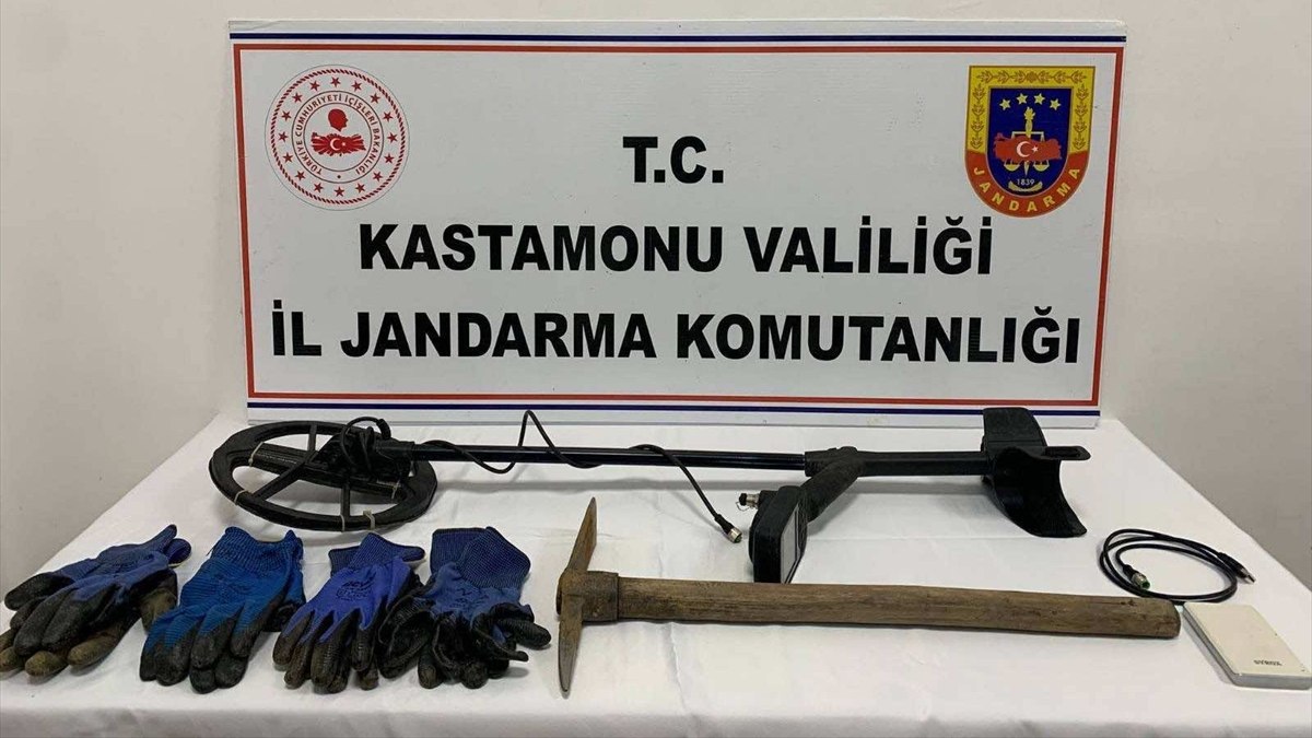 Kastamonu'da kaçak kazı yapan 2 kişi yakalandı