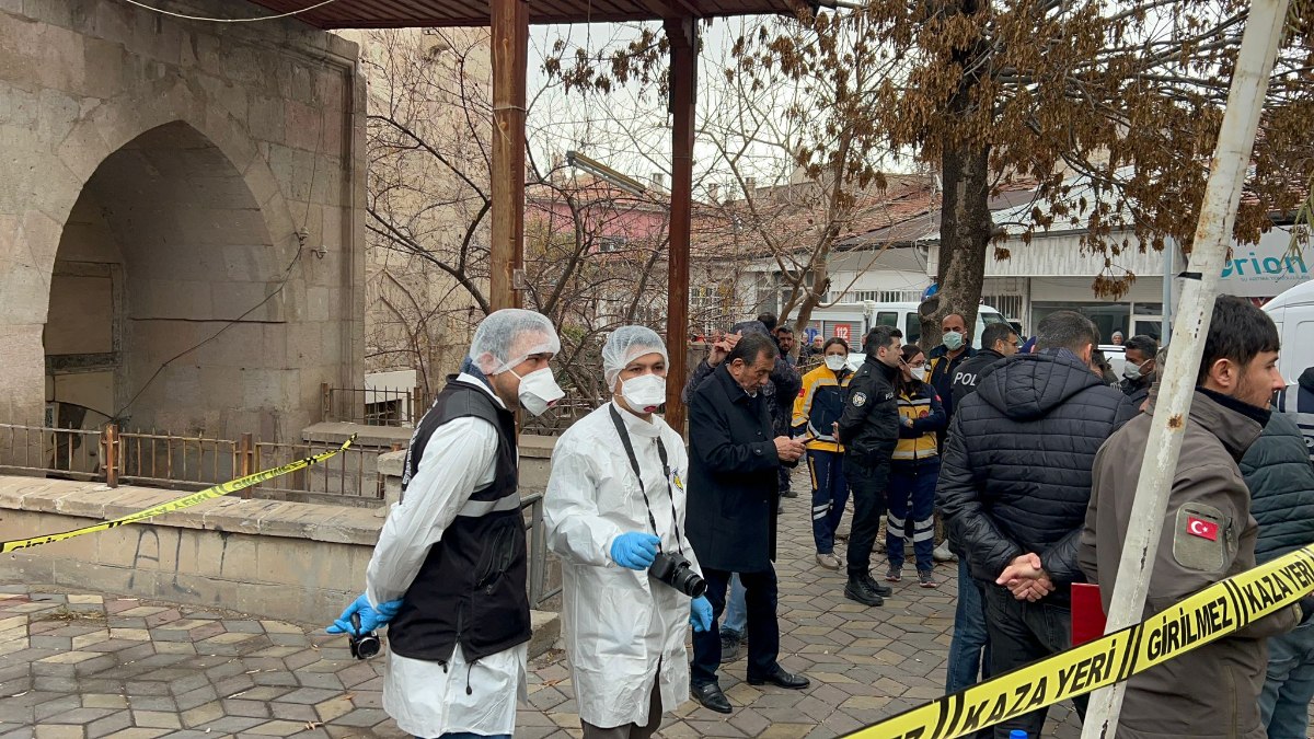 Niğde'de hamamdaki soba gaz sızdırdı: 2 ölü