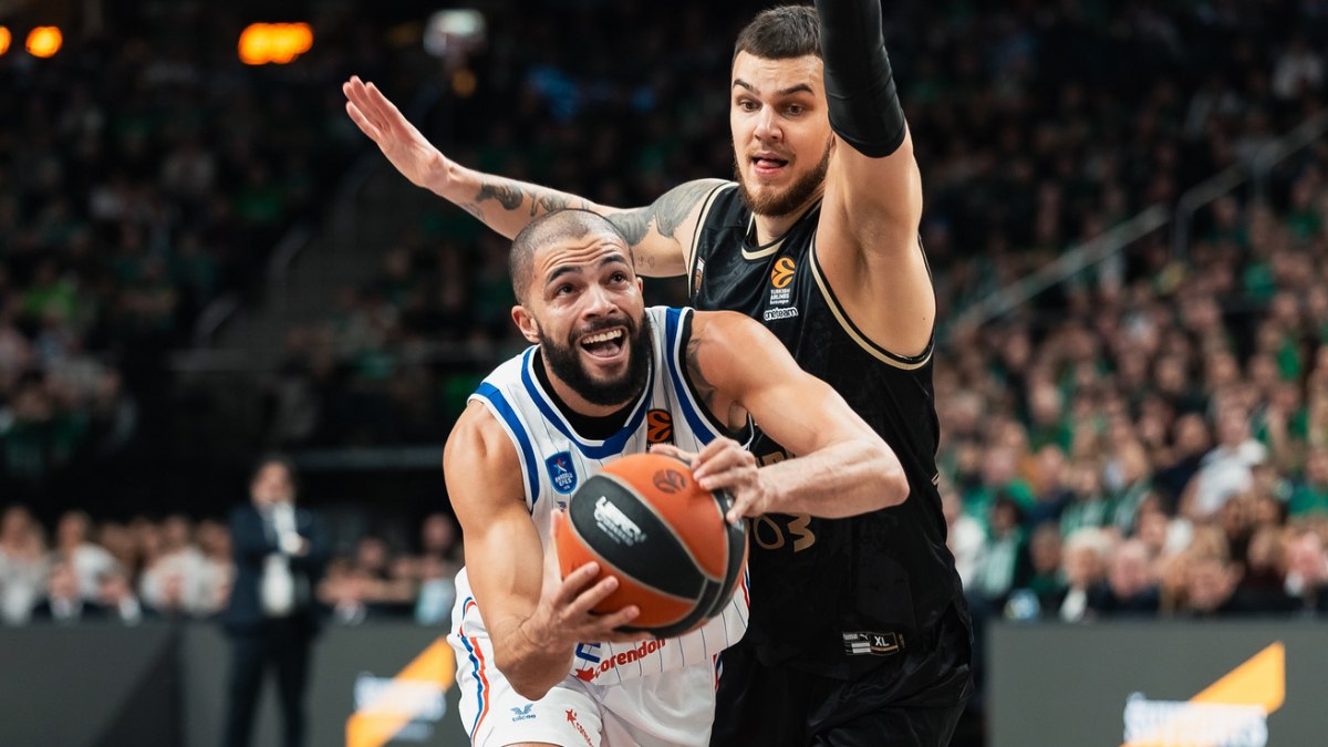 Anadolu Efes, deplasmanda Zalgiris'e yenildi