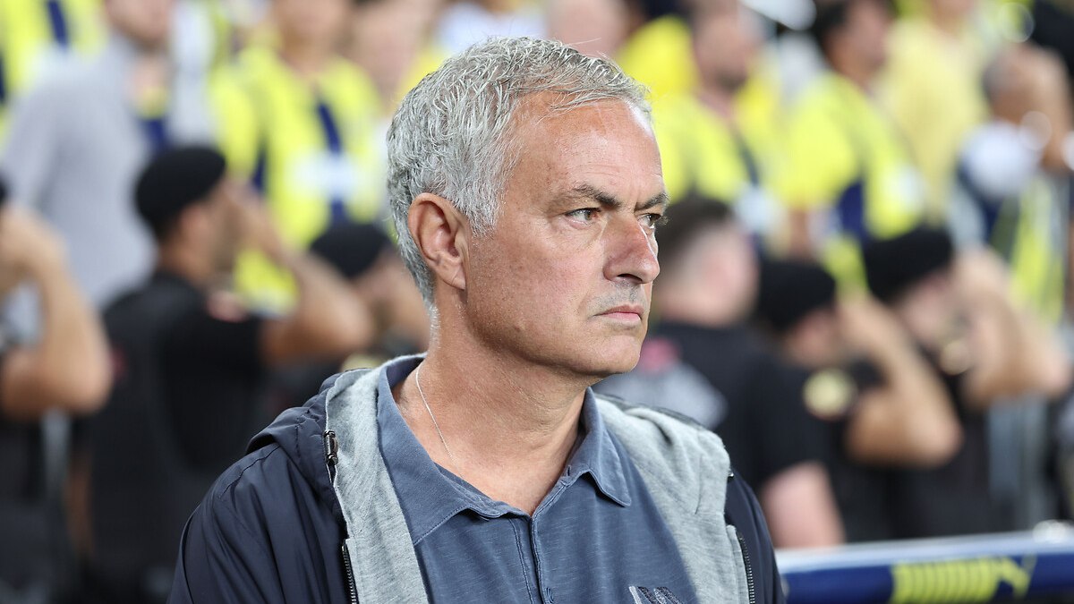 Jose Mourinho'dan Dursun Özbek eleştirisi: Kendisi adına utandım