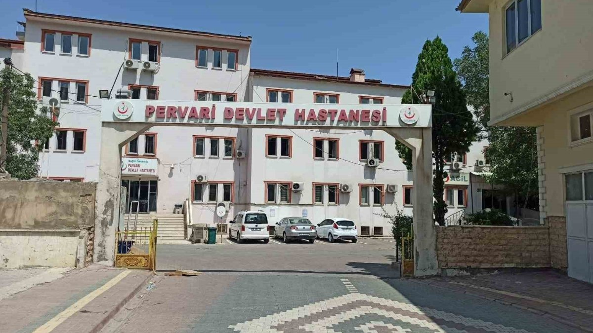 Siirt'te çikolatadan zehirlenen 11 öğrenci hastaneye kaldırıldı