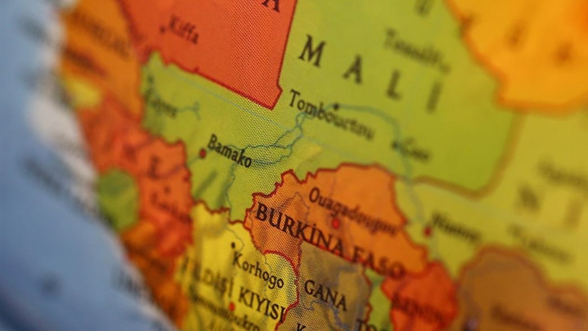 Burkina Faso'da hükümet feshedildi