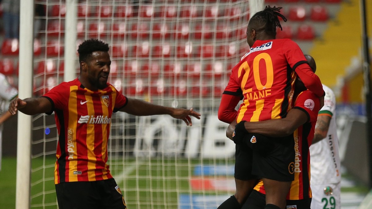 Kayserispor, evinde Alanyaspor'a şans tanımadı