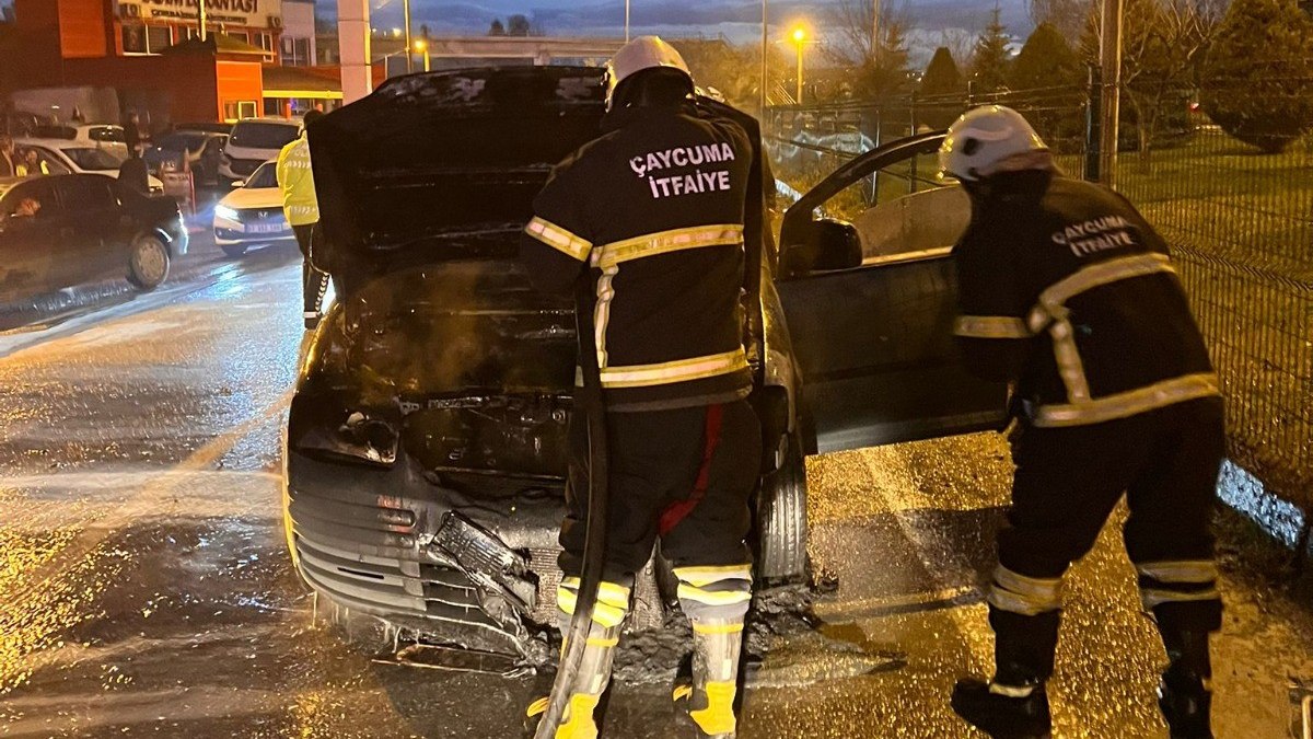 Zonguldak’ta otomobil alevlere teslim oldu