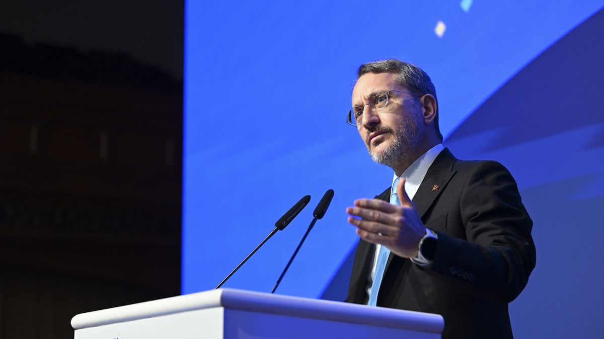 Fahrettin Altun: Misafirperverliğimiz tarihe altın harflerle yazılacak