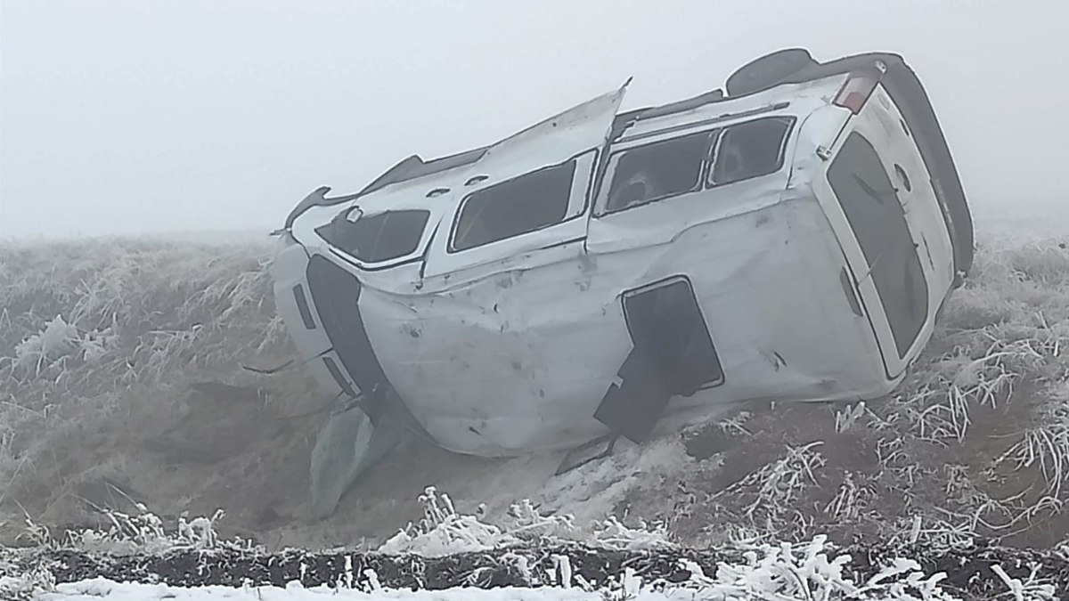 Muş'ta öğretmen servisi devrildi: 8 yaralı