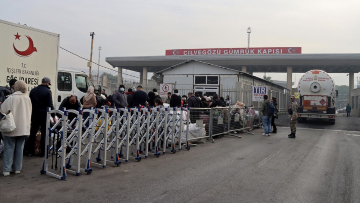 Suriyeliler Hatay'daki 3 sınır kapısını kullanıyor