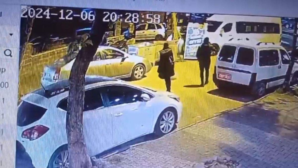 İstanbul'da uyuşturucu servisi yapan servis minibüsüne baskın