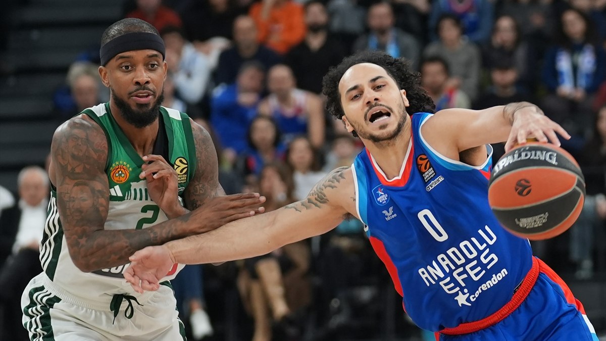 Anadolu Efes, Panathinaikos'u farklı yendi