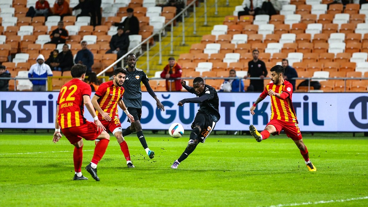 Adanaspor ligde 15 maç sonra Yeni Malatyaspor'u yendi