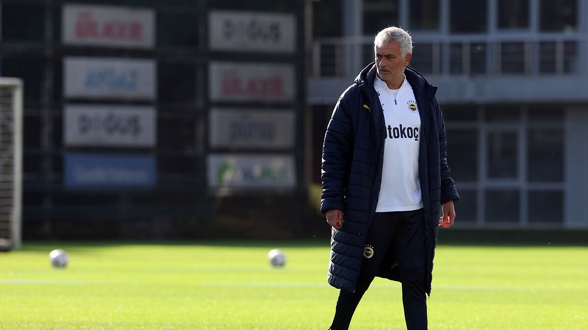 Jose Mourinho'dan takıma uyarı: Benim felsefemde öne geçince geri çekilmek yok