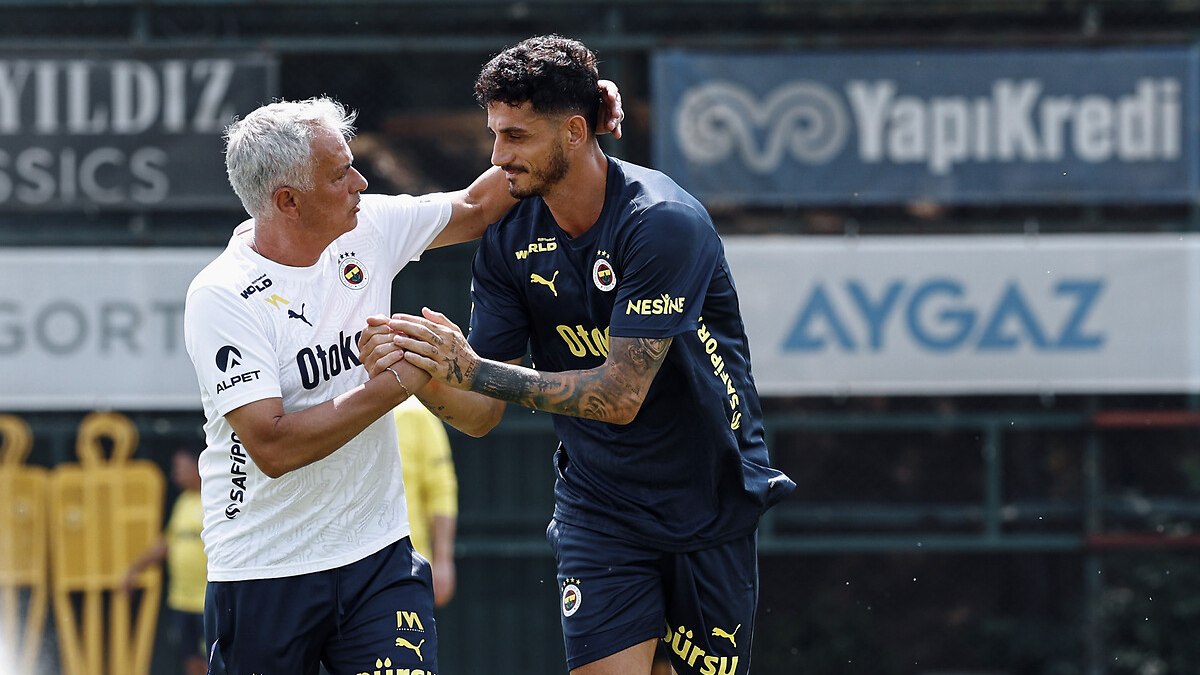 Jose Mourinho, Samet Akaydin'i Başakşehir maçının kadrosuna almadı