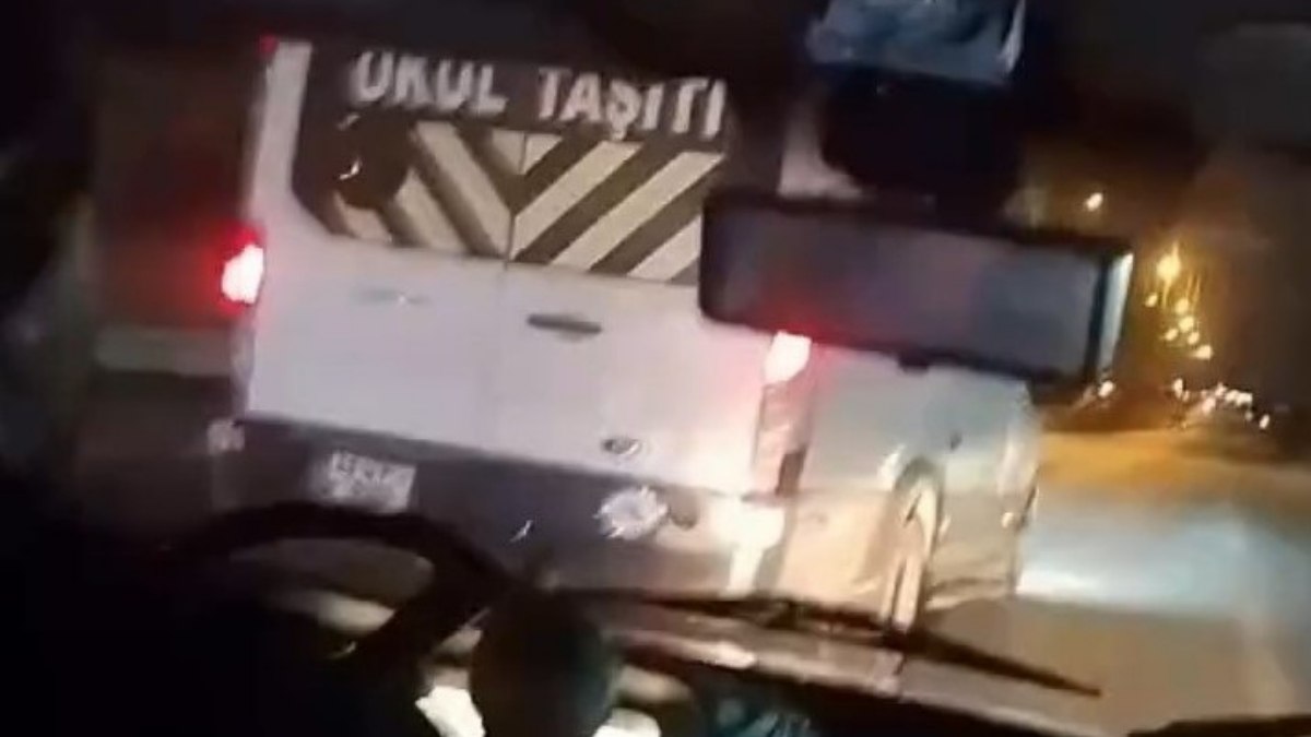 Kocaeli'de tartışan üç sürücü trafikte birbirini tehlikeye düşürdü