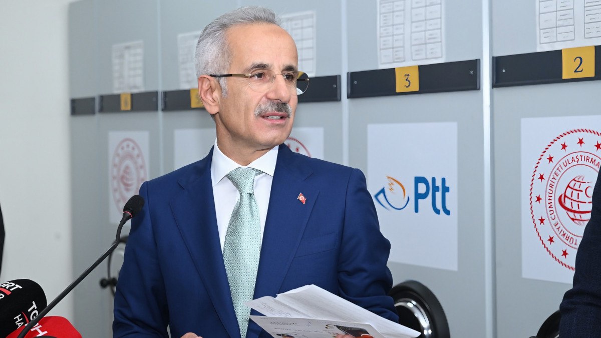 Abdulkadir Uraloğlu: PTT, 11 ayda 399 milyon posta ve kargoyu ulaştırdı