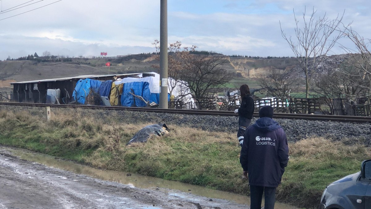 Tekirdağ'da trenin çarptığı yaya hayatını kaybetti