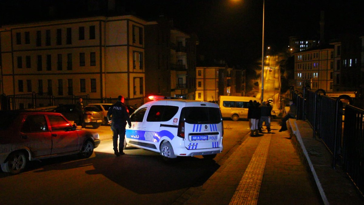 Malatya'da emekli öğretmen evinin önünde tüfekli saldırıda yaralandı