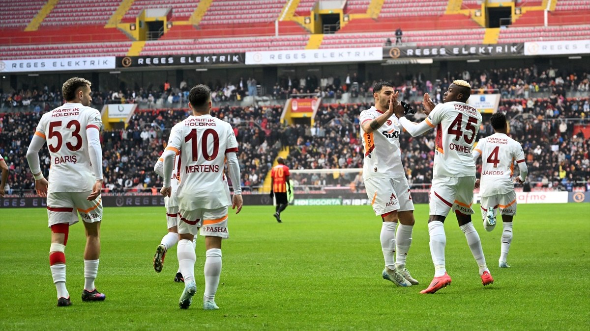 Galatasaray, Kayserispor deplasmanında farklı kazandı