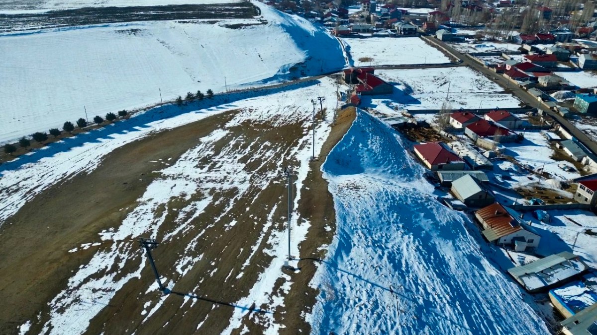 Ağrı'da Küpkıran Kayak Merkezi'nde kayak sezonu ertelendi