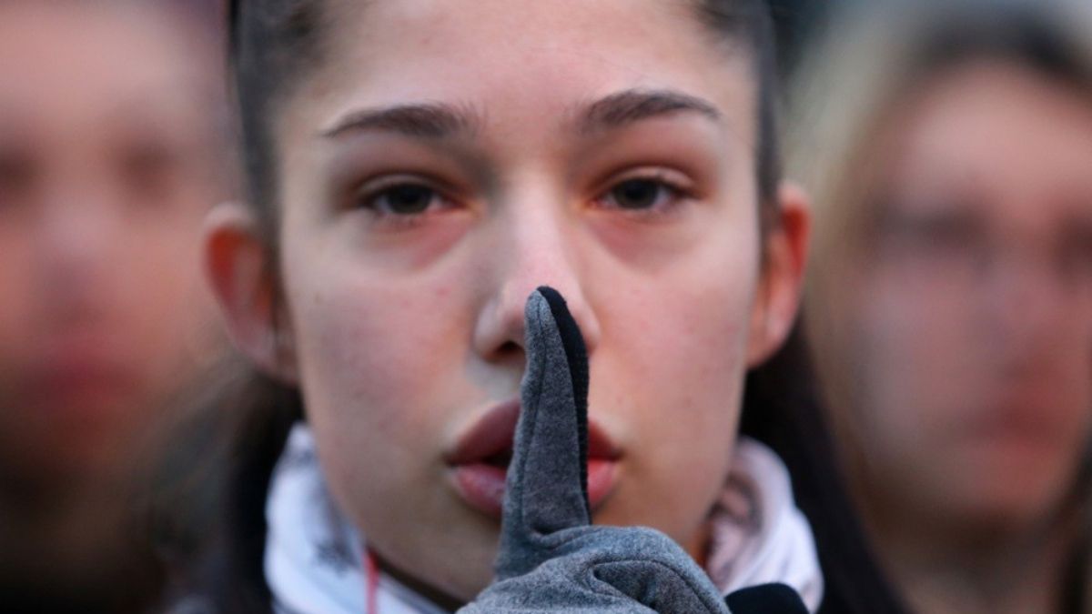 Sırbistan ülke tarihinin en kalabalık protestosuna sahne oldu