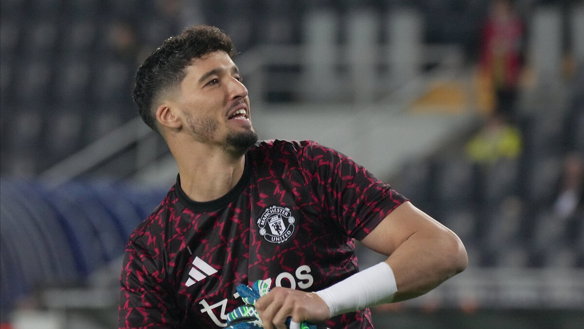 Manchester United, Altay Bayındır'ın biletini kesti