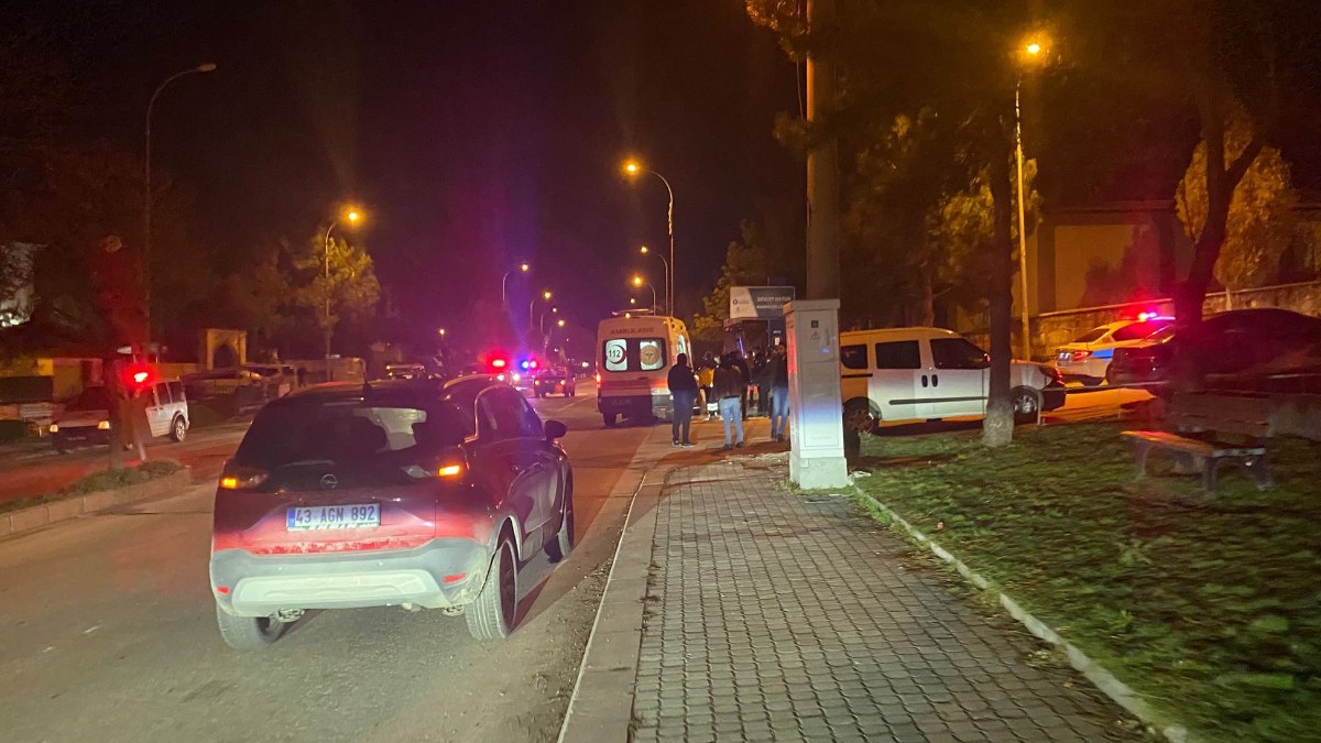 Kütahya'da dur ihtarına uymayan motosikletlinin çarptığı polis yaralandı