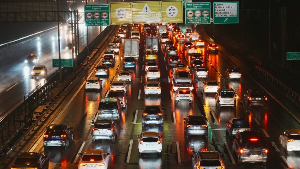 İstanbul trafiği yüzde 90 rekorları kırıyor